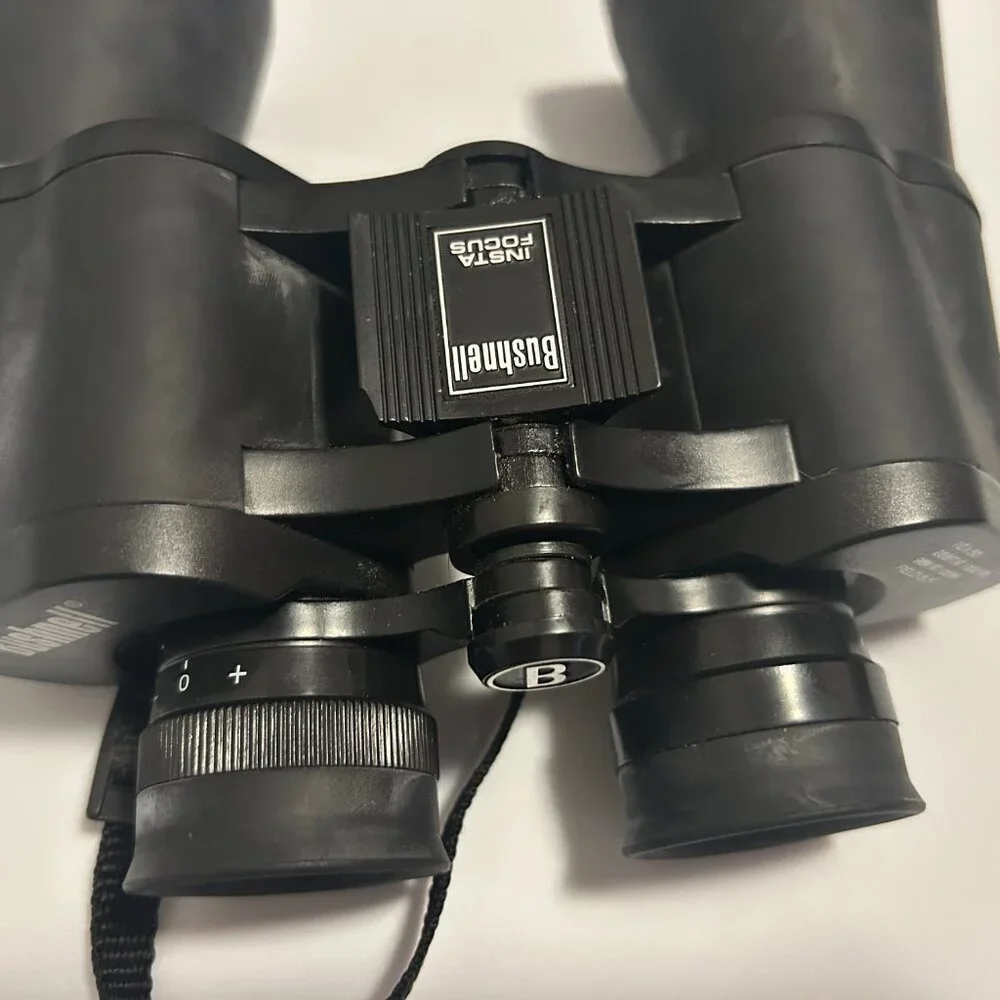 Black Bushnell 10x50 Binoculars 288ft/1000yds 5.5° Field